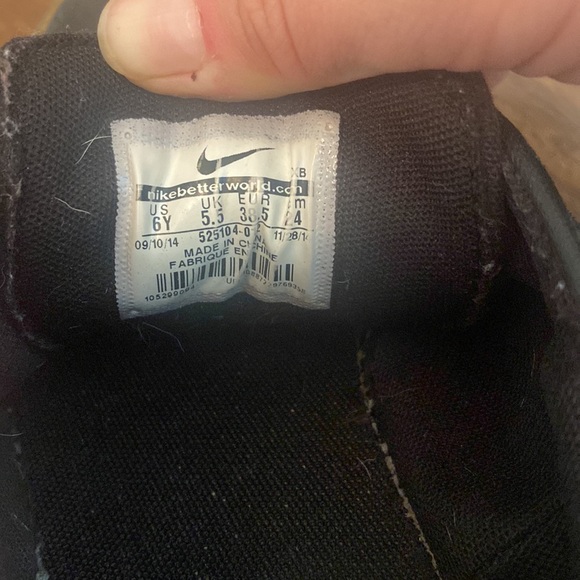 Gum sole Nikes - Picture 4 of 4